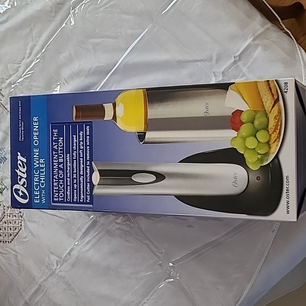 Oster electric wine opener with chiller